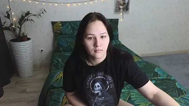 Tori cute online show from June 3, 2026, 2:58 am