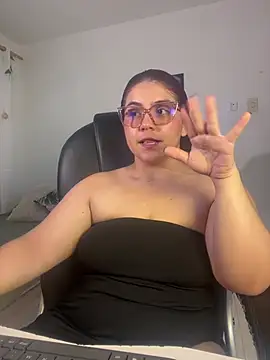 Snapshot of lanny_wilson chatting on July 14, 2026, 3:51 pm lanny wilson online show from July 14, 2026, 3:51 pm
