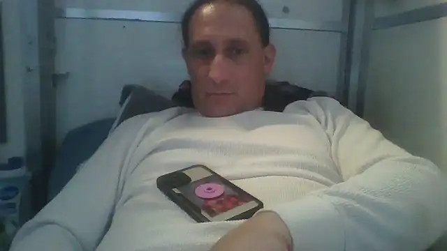 Snapshot of brazybooty92 chatting on June 8, 2026, 1:33 pm brazybooty92 online show from June 8, 2026, 1:33 pm