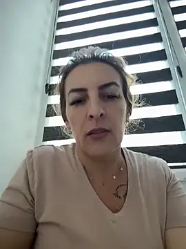 Snapshot of Hot-Milf4U chatting on June 20, 2026, 4:26 am Hot-Milf4U online show from June 20, 2026, 4:26 am