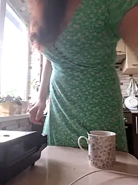 Snapshot of Meri_a chatting on June 7, 2026, 4:44 pm Meri a online show from June 7, 2026, 4:44 pm
