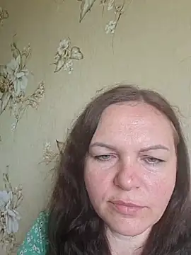 Snapshot of Meri_a chatting on July 17, 2026, 7:15 am Meri a online show from July 17, 2026, 7:15 am