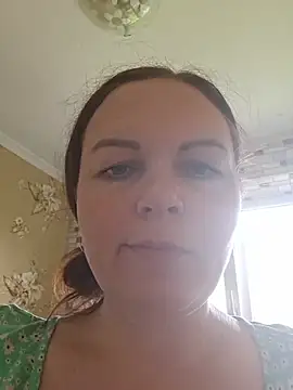 Snapshot of Meri_a chatting on July 20, 2026, 9:12 am Meri a online show from July 20, 2026, 9:12 am