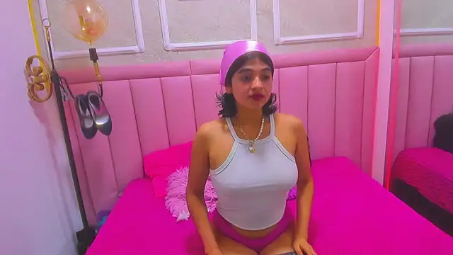 Snapshot of velvet_girll chatting on July 9, 2026, 2:48 am velvet girll online show from July 9, 2026, 2:48 am