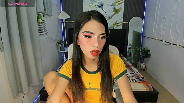 Snapshot of Alexa_therealhorsecock chatting on July 3, 2026, 12:17 am Alexa therealhorsecock online show from July 3, 2026, 12:17 am