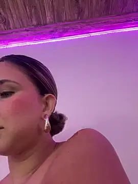 victoriaPastori online show from May 22, 2026, 5:36 am
