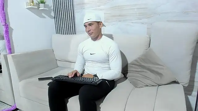 Snapshot of dylan_viper chatting on June 2, 2026, 3:08 am dylan viper online show from June 2, 2026, 3:08 am