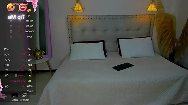 Snapshot of cristal_wom chatting on May 27, 2026, 8:06 pm cristal wom online show from May 27, 2026, 8:06 pm