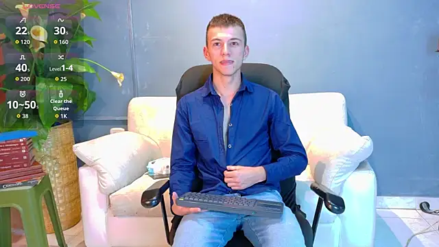 Thiiago twink online show from June 1, 2026, 1:18 am
