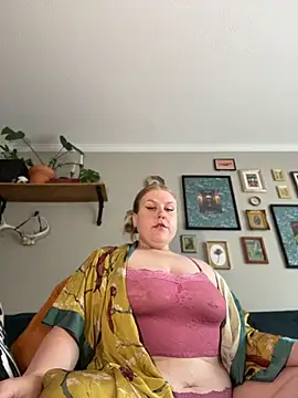 Snapshot of heyheyitssage chatting on June 9, 2026, 10:21 pm heyheyitssage online show from June 9, 2026, 10:21 pm