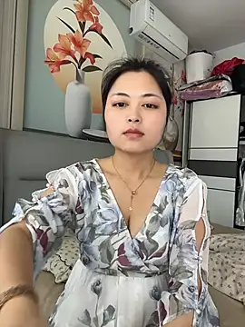 LOVE 521 online show from June 2, 2026, 4:58 am