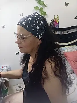 Snapshot of katrinna_ chatting on June 21, 2026, 12:24 am katrinna online show from June 21, 2026, 12:24 am