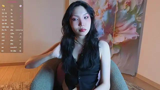 KristanTienken online show from June 26, 2026, 2:05 am