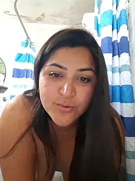 Snapshot of morena95_ chatting on June 3, 2026, 6:35 pm morena95 online show from June 3, 2026, 6:35 pm