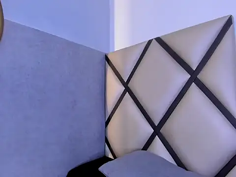 Snapshot of Zoee-Ross chatting on May 21, 2026, 8:49 pm Zoee-Ross online show from May 21, 2026, 8:49 pm