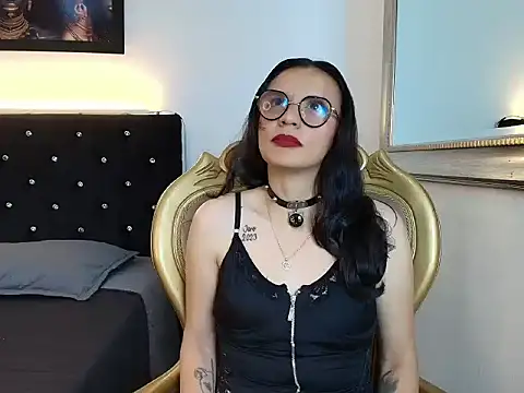 Snapshot of Afroditta_Rosse chatting on May 30, 2026, 2:58 pm Afroditta Rosse online show from May 30, 2026, 2:58 pm