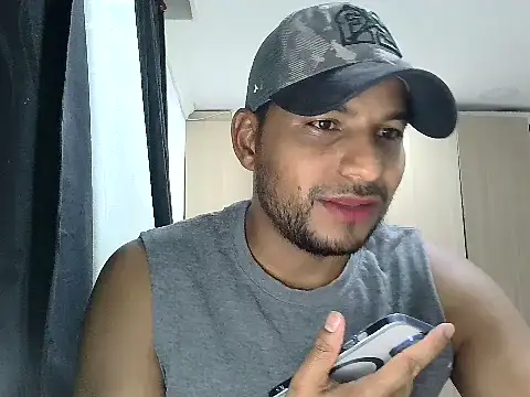 Snapshot of Bruno_vip chatting on June 5, 2026, 12:39 am Bruno vip online show from June 5, 2026, 12:39 am