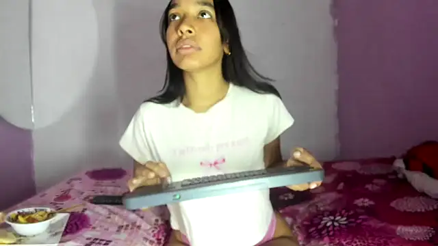 Teenssweet18 online show from June 1, 2026, 3:52 am