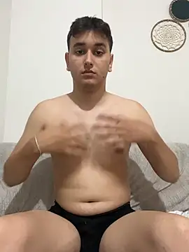 imjustaboyy1 online show from July 5, 2026, 11:34 pm