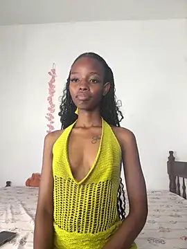 prettyzuriel online show from May 23, 2026, 12:53 pm