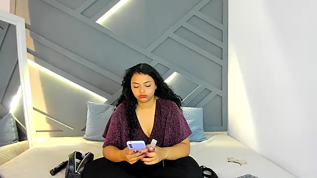 scarlett  3 online show from May 31, 2026, 4:25 pm