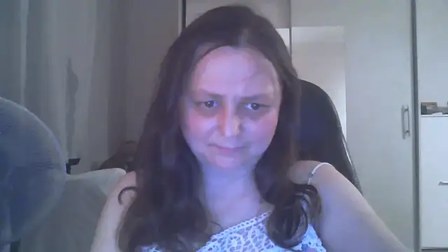 TaylorLovely online show from July 1, 2026, 8:08 pm