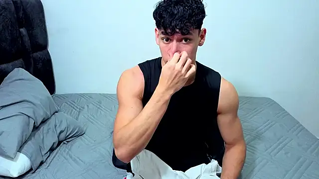 Luke Muscle online show from July 12, 2026, 12:01 am