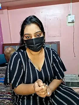 Snapshot of Hornyreshma chatting on June 10, 2026, 10:14 am Hornyreshma online show from June 10, 2026, 10:14 am