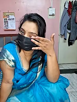 Snapshot of Hornyreshma chatting on June 17, 2026, 9:45 am Hornyreshma online show from June 17, 2026, 9:45 am
