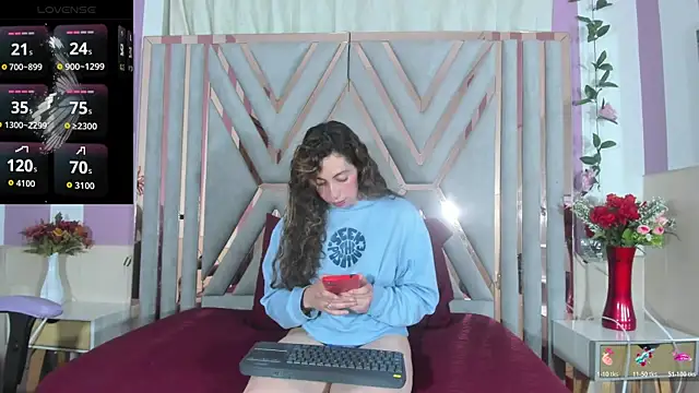 Snapshot of hada_russo chatting on June 7, 2026, 4:16 am hada russo online show from June 7, 2026, 4:16 am