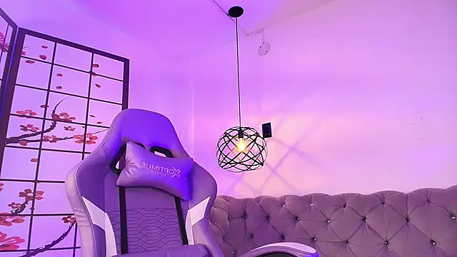 Jedah meow online show from June 3, 2026, 4:15 am