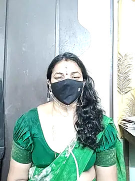 Snapshot of Leela_555 chatting on June 15, 2026, 4:04 am Leela 555 online show from June 15, 2026, 4:04 am