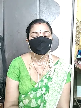 Snapshot of Leela_555 chatting on June 30, 2026, 3:29 am Leela 555 online show from June 30, 2026, 3:29 am