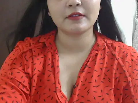 sexy AAnyaa online show from May 26, 2026, 11:39 am