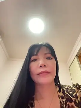 qinqin520 online show from June 1, 2026, 6:59 am