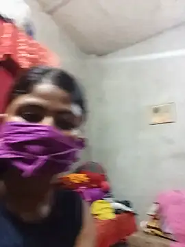 Snapshot of Tiyaasa chatting on May 31, 2026, 6:04 pm Tiyaasa online show from May 31, 2026, 6:04 pm
