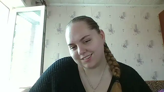 Snapshot of SoftHypnose chatting on June 19, 2026, 8:18 am SoftHypnose online show from June 19, 2026, 8:18 am
