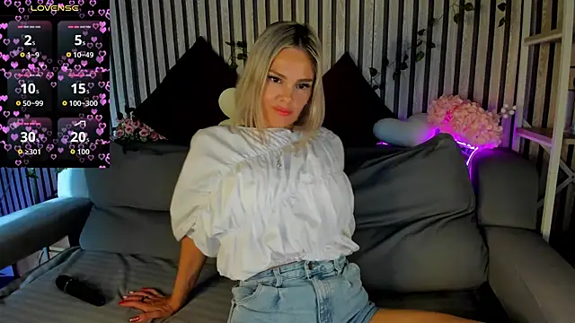 Snapshot of Betty_Brock chatting on June 26, 2026, 1:10 am Betty Brock online show from June 26, 2026, 1:10 am