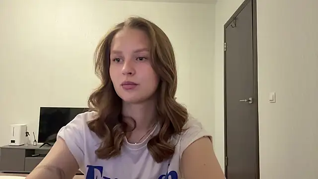Snapshot of Beverly_Smith chatting on June 8, 2026, 4:40 pm Beverly Smith online show from June 8, 2026, 4:40 pm