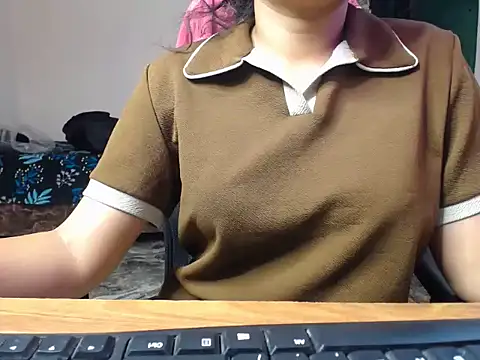 Snapshot of Flirty_Apsara chatting on June 1, 2026, 3:03 pm Flirty Apsara online show from June 1, 2026, 3:03 pm