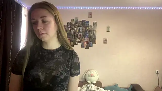 KrystalCarabine online show from May 31, 2026, 3:36 am