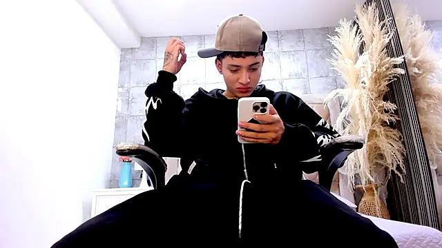 Snapshot of wesley_boyy_ chatting on June 3, 2026, 9:09 pm wesley boyy online show from June 3, 2026, 9:09 pm