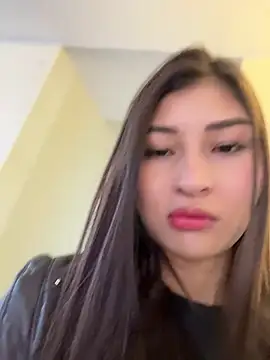 Aylin-fire online show from June 14, 2026, 7:05 pm
