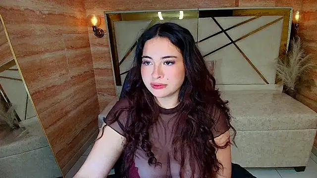 Snapshot of Kiara_Moon_r chatting on July 15, 2026, 3:23 am Kiara Moon r online show from July 15, 2026, 3:23 am