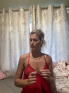 Snapshot of quirkyprincess chatting on July 9, 2026, 8:24 pm quirkyprincess online show from July 9, 2026, 8:24 pm