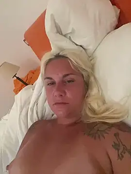Snapshot of Sofia_beee chatting on June 29, 2026, 8:53 am Sofia beee online show from June 29, 2026, 8:53 am
