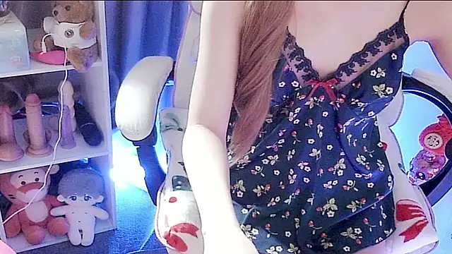 Snapshot of Jenny-Cake chatting on July 14, 2026, 5:34 am Jenny-Cake online show from July 14, 2026, 5:34 am