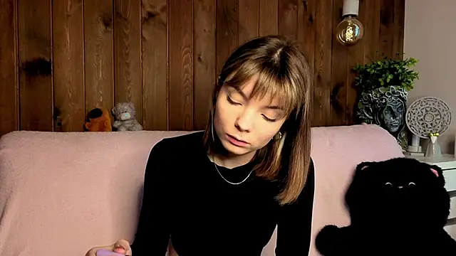 Snapshot of IvoryPesante chatting on June 2, 2026, 9:11 am IvoryPesante online show from June 2, 2026, 9:11 am