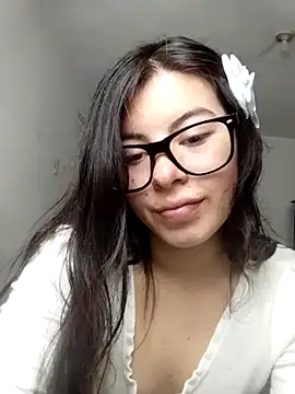 Snapshot of Zafiiroo__1 chatting on July 9, 2026, 6:01 pm Zafiiroo 1 online show from July 9, 2026, 6:01 pm