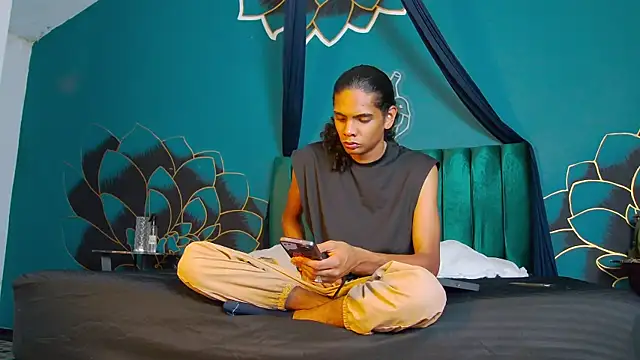 Snapshot of maxi_max0 chatting on July 16, 2026, 7:31 pm maxi max0 online show from July 16, 2026, 7:31 pm